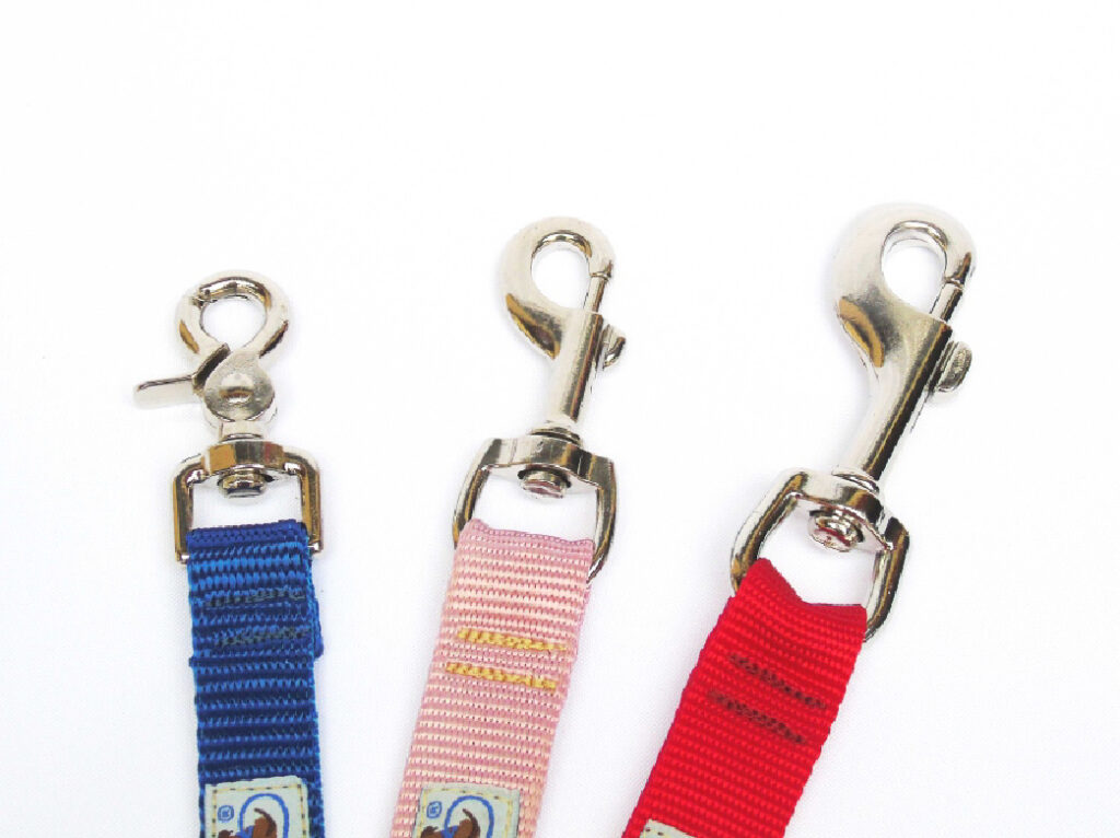 <strong>Más Perros</strong> Correa Larga de Nylon y Mosquetón de Zinc, Variedad de Colores, Medidas: 5 mt de largo, 20 mm de ancho, 3 mm de grosor